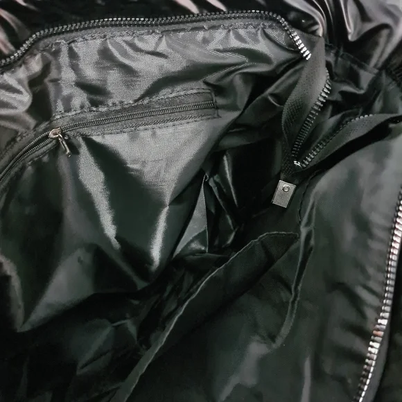 Quilted padded new bag 🖤 - Picture 4 of 4